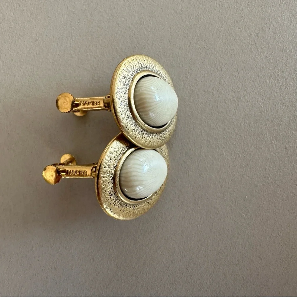 SOLD Vintage Napier Brushed Gold Tone and Ivory Oval Screw Back Clip On Earring - Picture 3 of 6